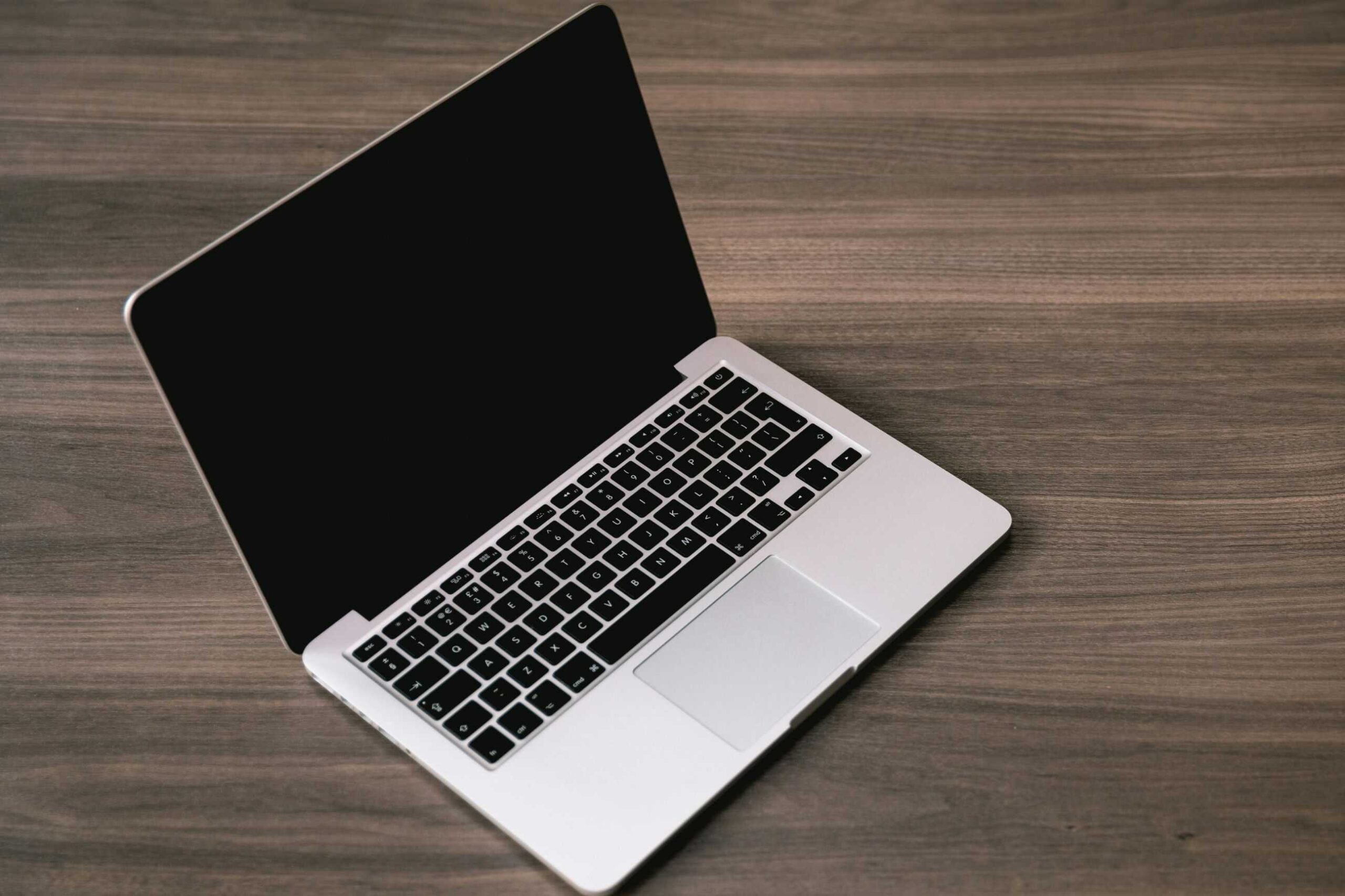 Technik IT POMOC pri oprave notebooku Umax v servisnom stredisku v Bratislave